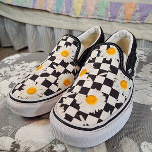 Vans | Daisy Print Slip-on Shoes. Size 6.5